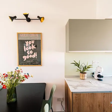 A Bright & Beautiful Apartamento *