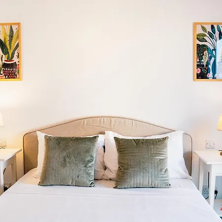 A Bright & Beautiful